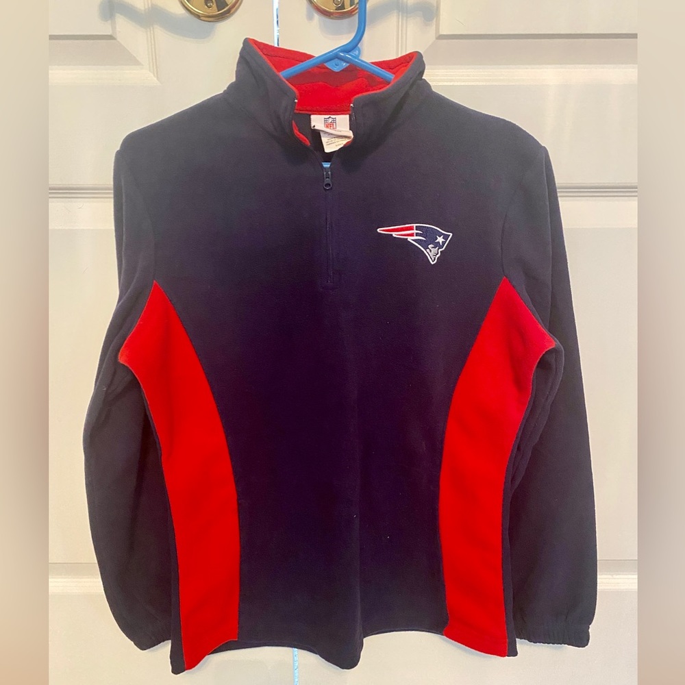 Womans NFL New England Patriots Fleece Pullover, Size Small